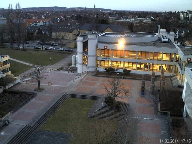 Foto der Webcam: Verwaltungsgeb&auml;ude, Innenhof mit Audimax, H&ouml;rsaal-Geb&auml;ude 1