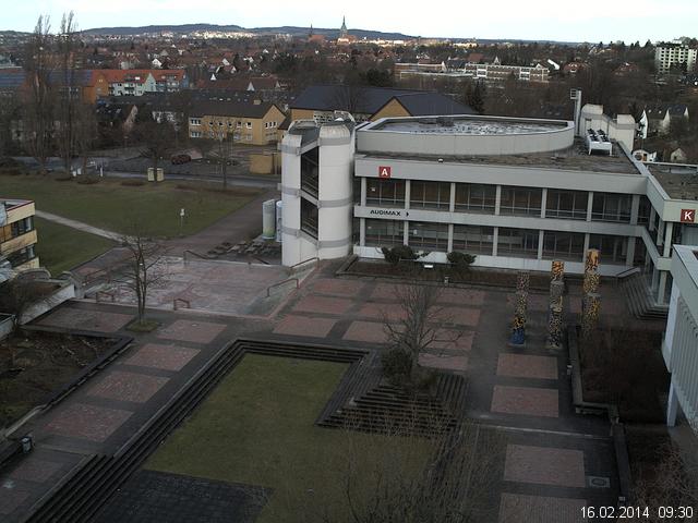 Foto der Webcam: Verwaltungsgeb&auml;ude, Innenhof mit Audimax, H&ouml;rsaal-Geb&auml;ude 1