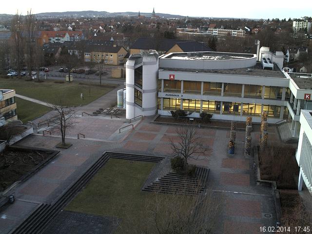Foto der Webcam: Verwaltungsgeb&auml;ude, Innenhof mit Audimax, H&ouml;rsaal-Geb&auml;ude 1