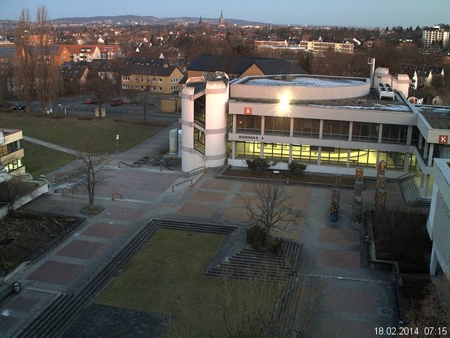 Foto der Webcam: Verwaltungsgeb&auml;ude, Innenhof mit Audimax, H&ouml;rsaal-Geb&auml;ude 1