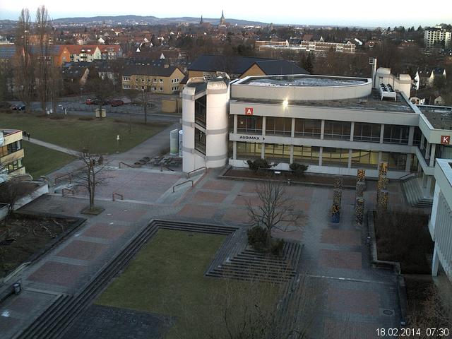 Foto der Webcam: Verwaltungsgeb&auml;ude, Innenhof mit Audimax, H&ouml;rsaal-Geb&auml;ude 1