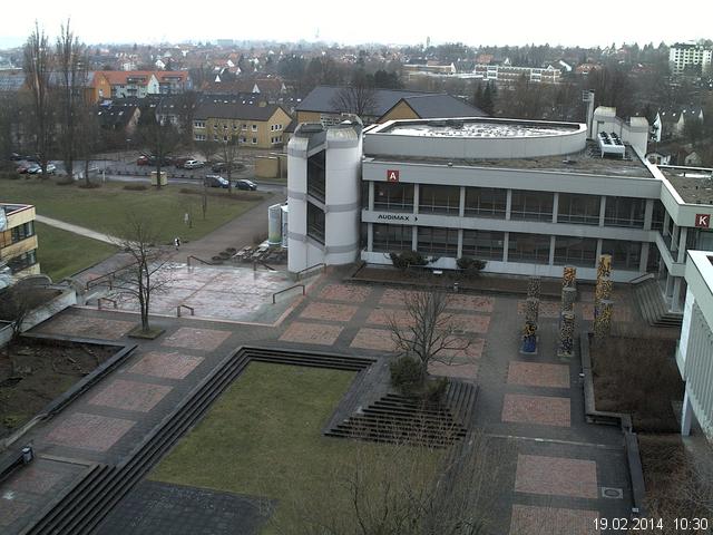 Foto der Webcam: Verwaltungsgeb&auml;ude, Innenhof mit Audimax, H&ouml;rsaal-Geb&auml;ude 1