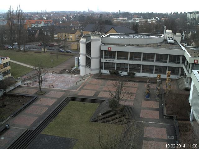 Foto der Webcam: Verwaltungsgeb&auml;ude, Innenhof mit Audimax, H&ouml;rsaal-Geb&auml;ude 1