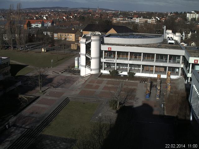 Foto der Webcam: Verwaltungsgeb&auml;ude, Innenhof mit Audimax, H&ouml;rsaal-Geb&auml;ude 1