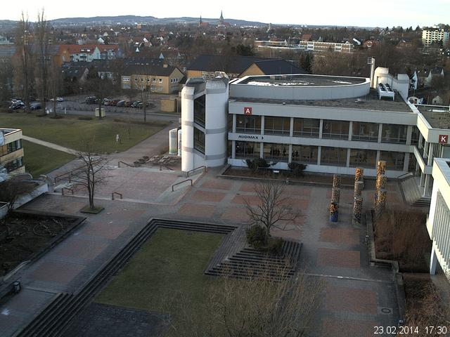 Foto der Webcam: Verwaltungsgeb&auml;ude, Innenhof mit Audimax, H&ouml;rsaal-Geb&auml;ude 1