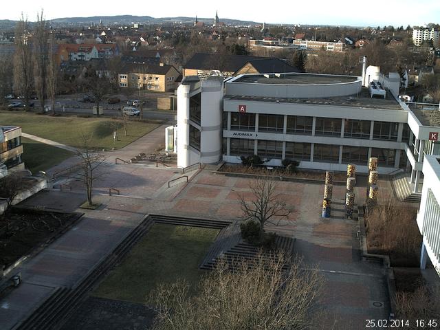 Foto der Webcam: Verwaltungsgeb&auml;ude, Innenhof mit Audimax, H&ouml;rsaal-Geb&auml;ude 1
