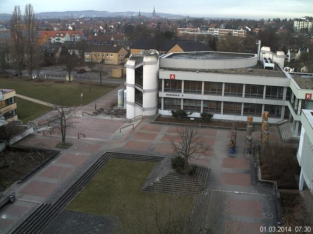 Foto der Webcam: Verwaltungsgeb&auml;ude, Innenhof mit Audimax, H&ouml;rsaal-Geb&auml;ude 1