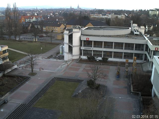 Foto der Webcam: Verwaltungsgeb&auml;ude, Innenhof mit Audimax, H&ouml;rsaal-Geb&auml;ude 1