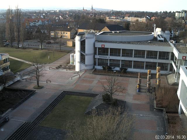 Foto der Webcam: Verwaltungsgeb&auml;ude, Innenhof mit Audimax, H&ouml;rsaal-Geb&auml;ude 1