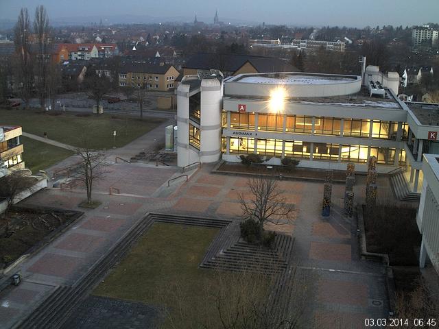 Foto der Webcam: Verwaltungsgeb&auml;ude, Innenhof mit Audimax, H&ouml;rsaal-Geb&auml;ude 1