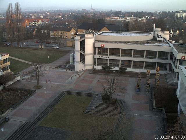 Foto der Webcam: Verwaltungsgeb&auml;ude, Innenhof mit Audimax, H&ouml;rsaal-Geb&auml;ude 1