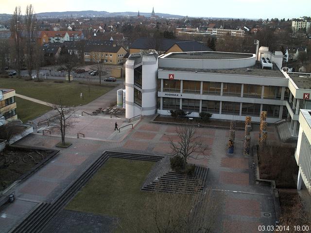 Foto der Webcam: Verwaltungsgeb&auml;ude, Innenhof mit Audimax, H&ouml;rsaal-Geb&auml;ude 1