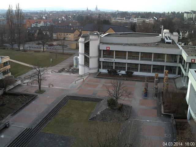 Foto der Webcam: Verwaltungsgeb&auml;ude, Innenhof mit Audimax, H&ouml;rsaal-Geb&auml;ude 1
