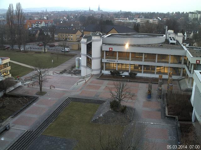 Foto der Webcam: Verwaltungsgeb&auml;ude, Innenhof mit Audimax, H&ouml;rsaal-Geb&auml;ude 1