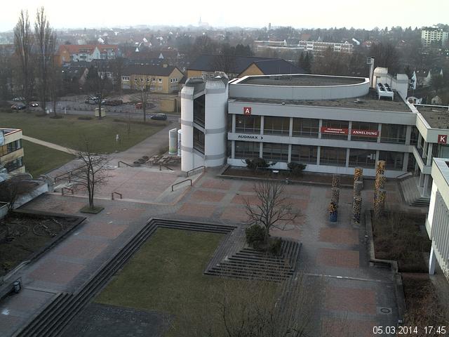 Foto der Webcam: Verwaltungsgeb&auml;ude, Innenhof mit Audimax, H&ouml;rsaal-Geb&auml;ude 1