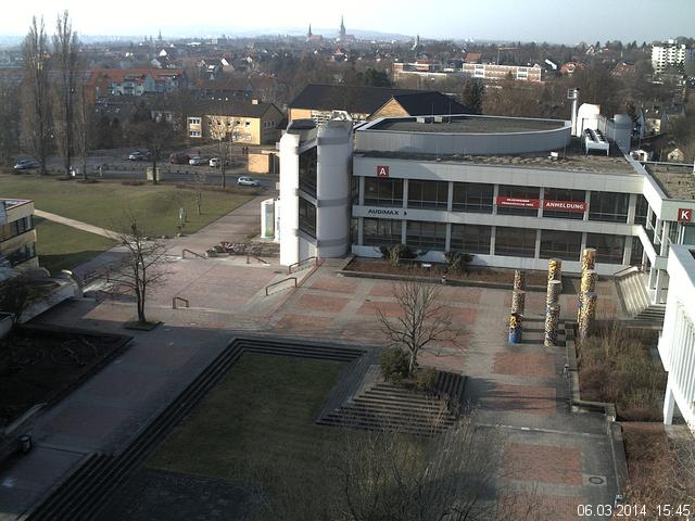 Foto der Webcam: Verwaltungsgeb&auml;ude, Innenhof mit Audimax, H&ouml;rsaal-Geb&auml;ude 1