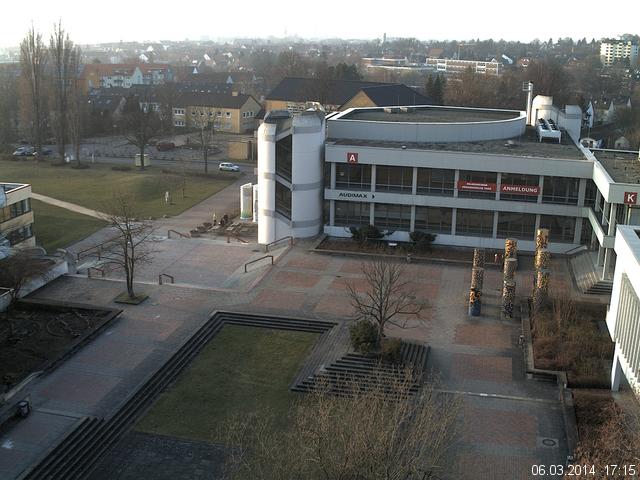 Foto der Webcam: Verwaltungsgeb&auml;ude, Innenhof mit Audimax, H&ouml;rsaal-Geb&auml;ude 1