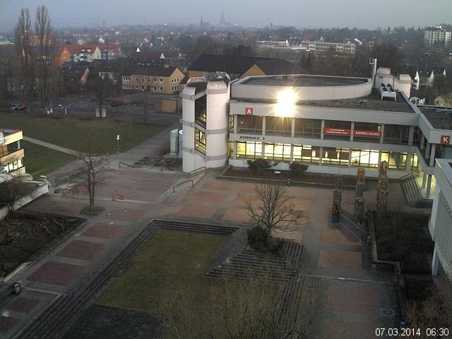Foto der Webcam: Verwaltungsgeb&auml;ude, Innenhof mit Audimax, H&ouml;rsaal-Geb&auml;ude 1