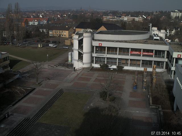 Foto der Webcam: Verwaltungsgeb&auml;ude, Innenhof mit Audimax, H&ouml;rsaal-Geb&auml;ude 1