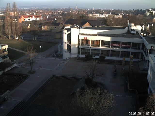Foto der Webcam: Verwaltungsgeb&auml;ude, Innenhof mit Audimax, H&ouml;rsaal-Geb&auml;ude 1