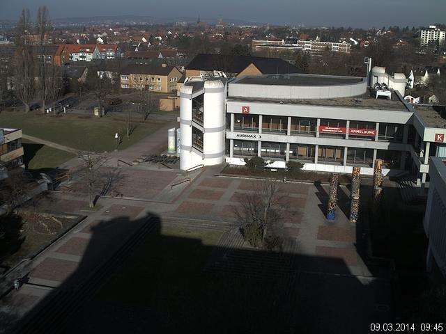 Foto der Webcam: Verwaltungsgeb&auml;ude, Innenhof mit Audimax, H&ouml;rsaal-Geb&auml;ude 1