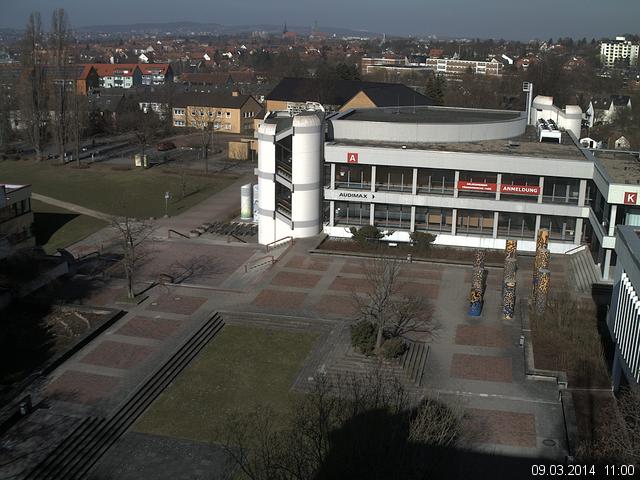 Foto der Webcam: Verwaltungsgeb&auml;ude, Innenhof mit Audimax, H&ouml;rsaal-Geb&auml;ude 1