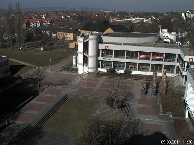 Foto der Webcam: Verwaltungsgeb&auml;ude, Innenhof mit Audimax, H&ouml;rsaal-Geb&auml;ude 1
