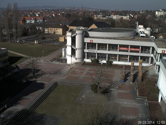 Foto der Webcam: Verwaltungsgeb&auml;ude, Innenhof mit Audimax, H&ouml;rsaal-Geb&auml;ude 1