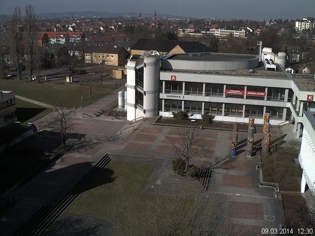 Foto der Webcam: Verwaltungsgeb&auml;ude, Innenhof mit Audimax, H&ouml;rsaal-Geb&auml;ude 1