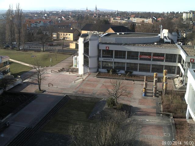 Foto der Webcam: Verwaltungsgeb&auml;ude, Innenhof mit Audimax, H&ouml;rsaal-Geb&auml;ude 1