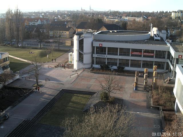 Foto der Webcam: Verwaltungsgeb&auml;ude, Innenhof mit Audimax, H&ouml;rsaal-Geb&auml;ude 1