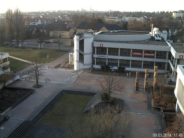 Foto der Webcam: Verwaltungsgeb&auml;ude, Innenhof mit Audimax, H&ouml;rsaal-Geb&auml;ude 1