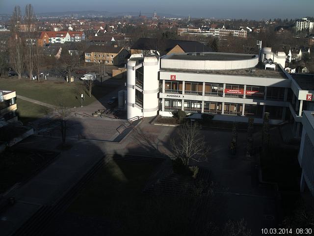 Foto der Webcam: Verwaltungsgeb&auml;ude, Innenhof mit Audimax, H&ouml;rsaal-Geb&auml;ude 1