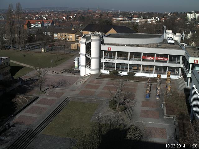 Foto der Webcam: Verwaltungsgeb&auml;ude, Innenhof mit Audimax, H&ouml;rsaal-Geb&auml;ude 1