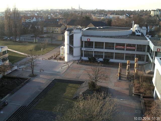 Foto der Webcam: Verwaltungsgeb&auml;ude, Innenhof mit Audimax, H&ouml;rsaal-Geb&auml;ude 1