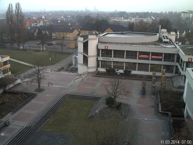 Foto der Webcam: Verwaltungsgeb&auml;ude, Innenhof mit Audimax, H&ouml;rsaal-Geb&auml;ude 1
