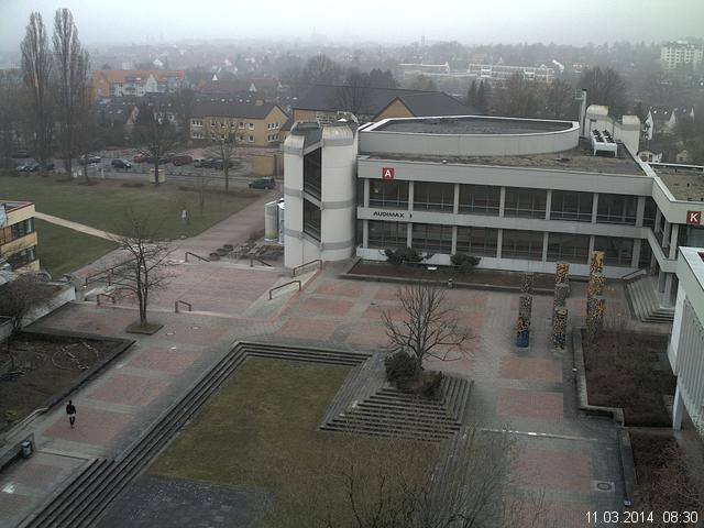 Foto der Webcam: Verwaltungsgeb&auml;ude, Innenhof mit Audimax, H&ouml;rsaal-Geb&auml;ude 1