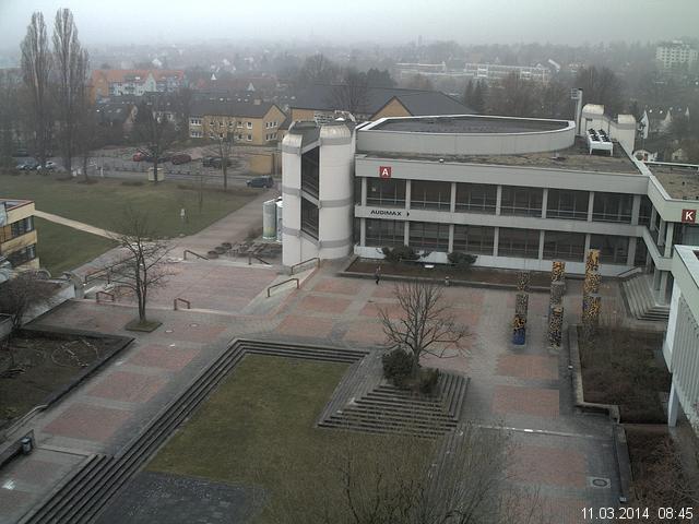 Foto der Webcam: Verwaltungsgeb&auml;ude, Innenhof mit Audimax, H&ouml;rsaal-Geb&auml;ude 1