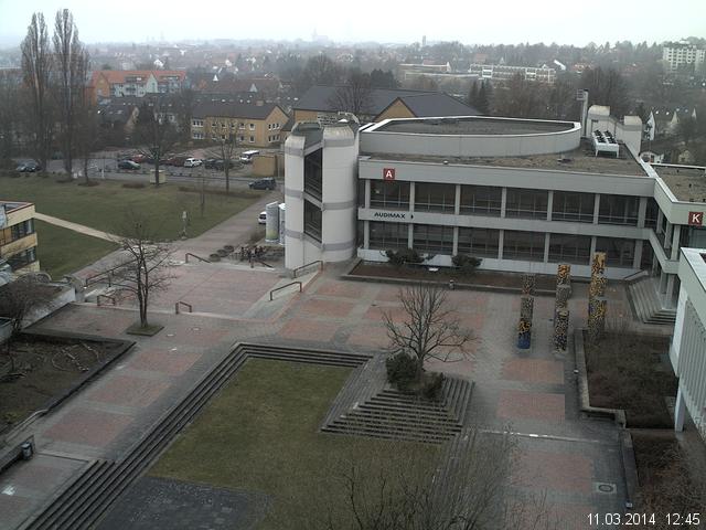 Foto der Webcam: Verwaltungsgeb&auml;ude, Innenhof mit Audimax, H&ouml;rsaal-Geb&auml;ude 1