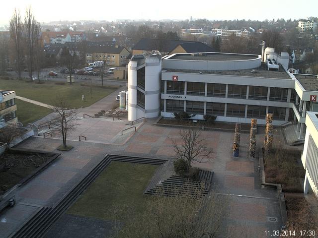 Foto der Webcam: Verwaltungsgeb&auml;ude, Innenhof mit Audimax, H&ouml;rsaal-Geb&auml;ude 1