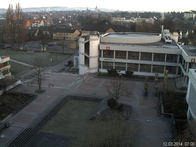 Foto der Webcam: Verwaltungsgeb&auml;ude, Innenhof mit Audimax, H&ouml;rsaal-Geb&auml;ude 1
