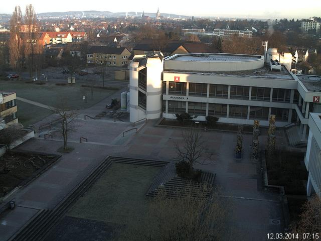 Foto der Webcam: Verwaltungsgeb&auml;ude, Innenhof mit Audimax, H&ouml;rsaal-Geb&auml;ude 1