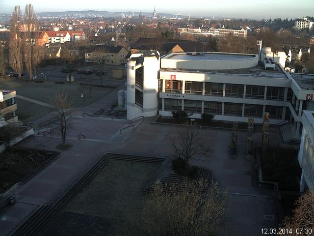 Foto der Webcam: Verwaltungsgeb&auml;ude, Innenhof mit Audimax, H&ouml;rsaal-Geb&auml;ude 1