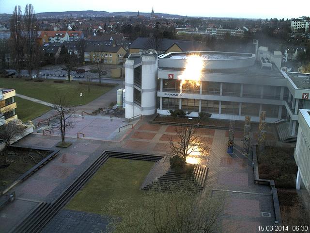 Foto der Webcam: Verwaltungsgeb&auml;ude, Innenhof mit Audimax, H&ouml;rsaal-Geb&auml;ude 1