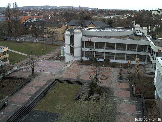Foto der Webcam: Verwaltungsgeb&auml;ude, Innenhof mit Audimax, H&ouml;rsaal-Geb&auml;ude 1