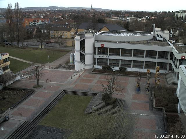 Foto der Webcam: Verwaltungsgeb&auml;ude, Innenhof mit Audimax, H&ouml;rsaal-Geb&auml;ude 1