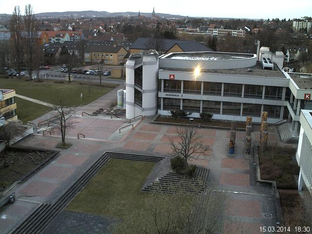 Foto der Webcam: Verwaltungsgeb&auml;ude, Innenhof mit Audimax, H&ouml;rsaal-Geb&auml;ude 1