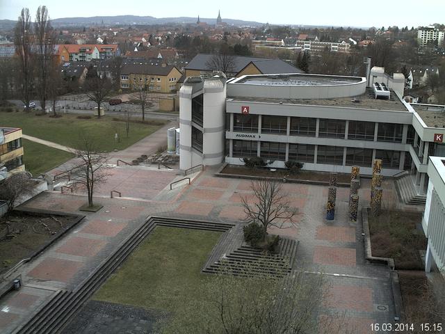 Foto der Webcam: Verwaltungsgeb&auml;ude, Innenhof mit Audimax, H&ouml;rsaal-Geb&auml;ude 1