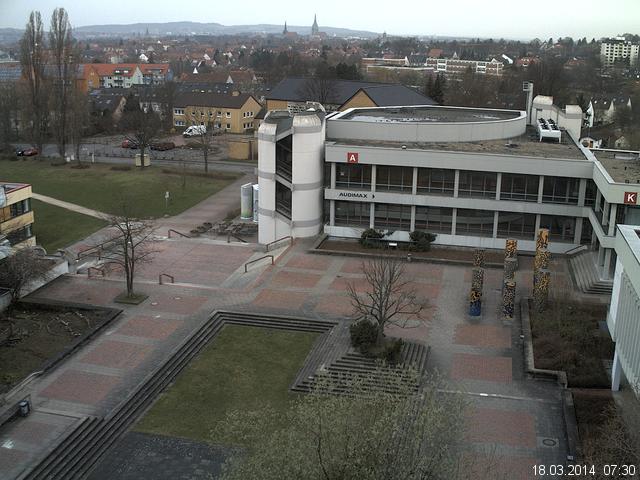Foto der Webcam: Verwaltungsgeb&auml;ude, Innenhof mit Audimax, H&ouml;rsaal-Geb&auml;ude 1