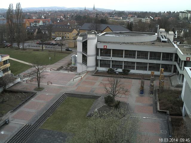 Foto der Webcam: Verwaltungsgeb&auml;ude, Innenhof mit Audimax, H&ouml;rsaal-Geb&auml;ude 1